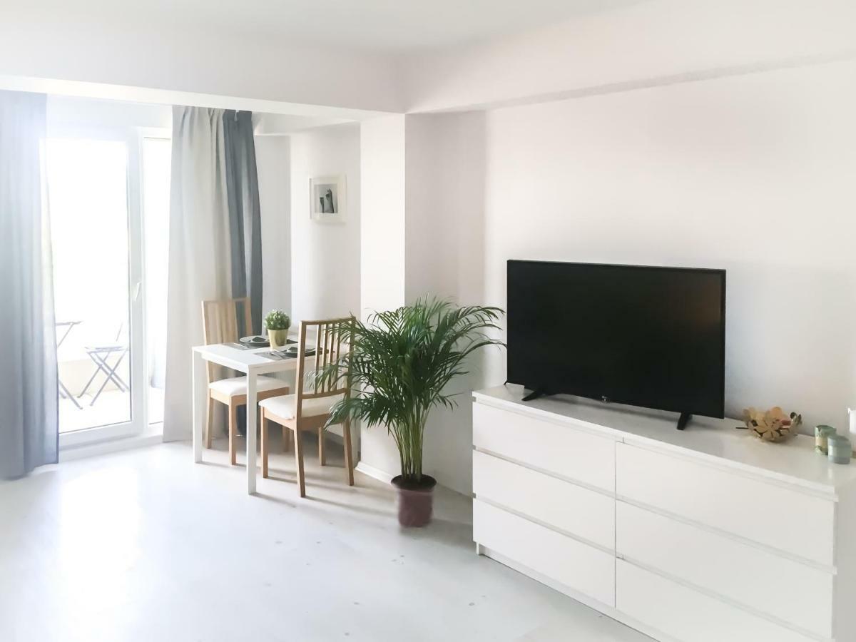 Airport Residence - Across From Otopeni Airport ภายนอก รูปภาพ