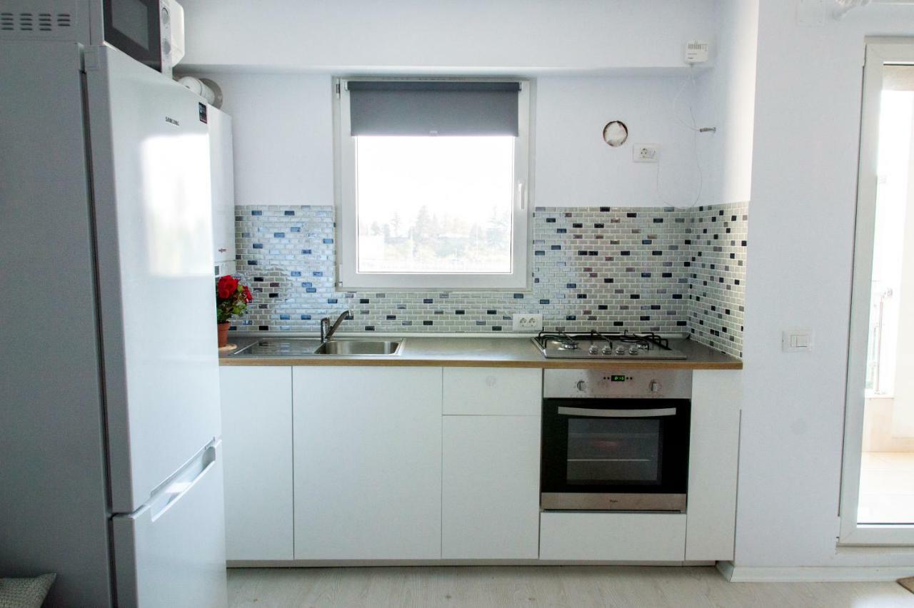 Airport Residence - Across From Otopeni Airport ภายนอก รูปภาพ